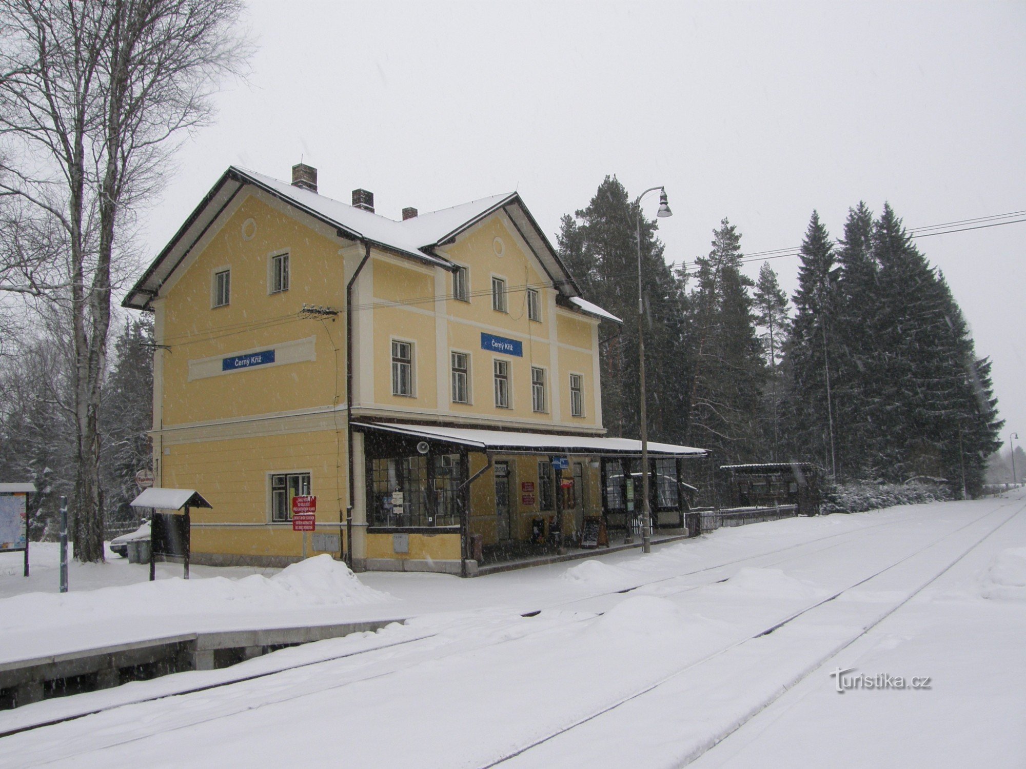 Chữ thập đen ở giữa rừng Šumava