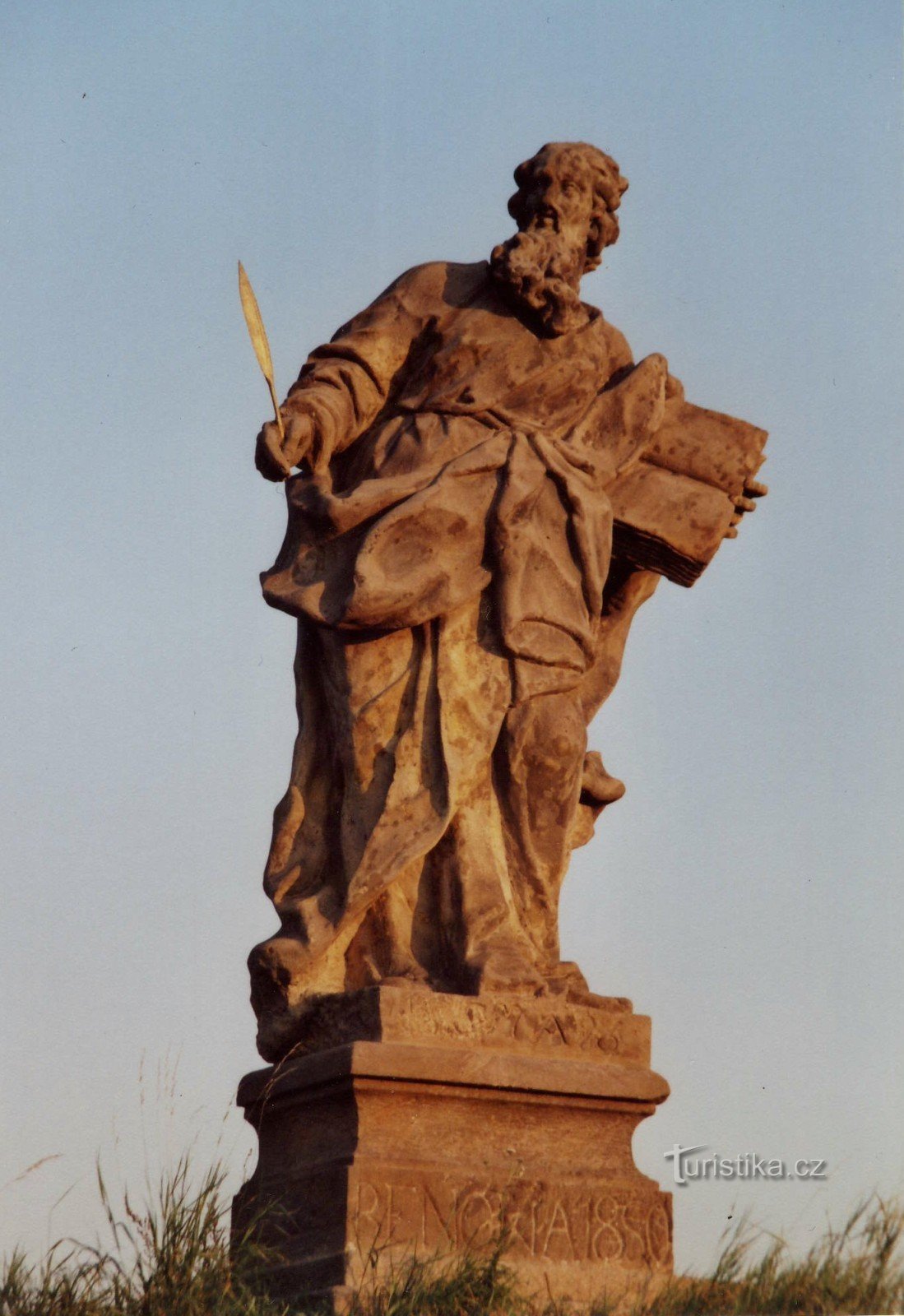 Chertoryje - tượng thánh St. Đánh dấu