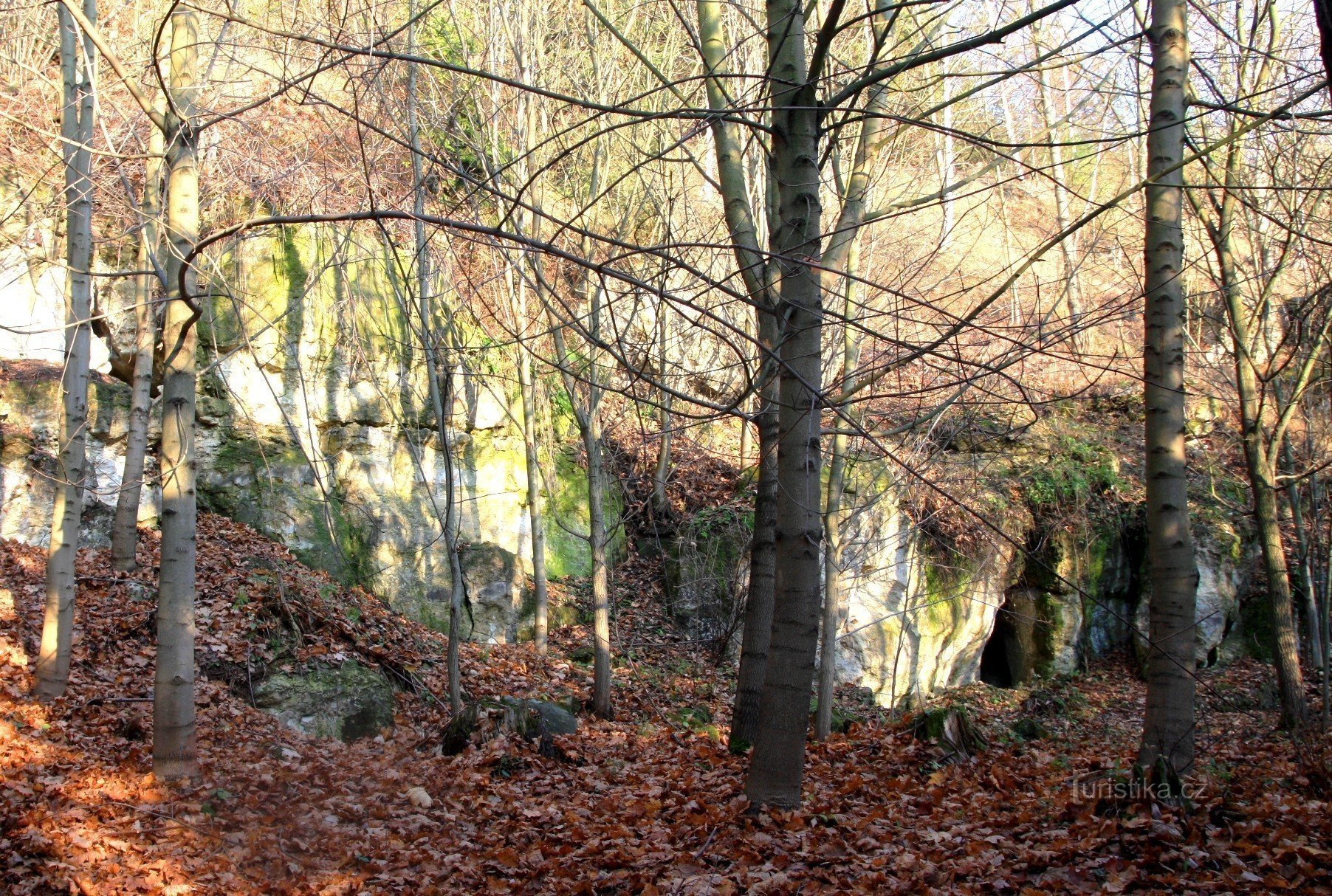 Agujeros del diablo cerca de Běla nad Svitavou