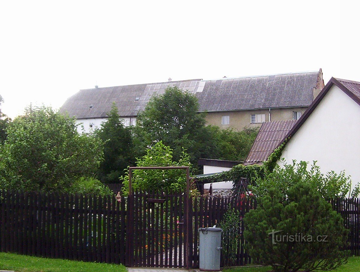 Červená Lhota-Festung von der Straße nach Řimice und Loštice-Foto: Ulrych Mir.