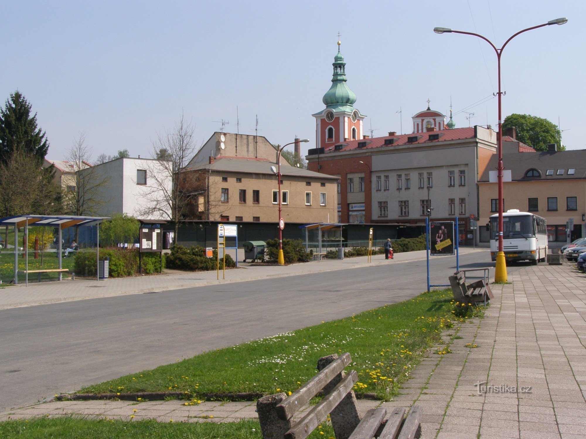 Červený Kostelec - avtobusna postaja