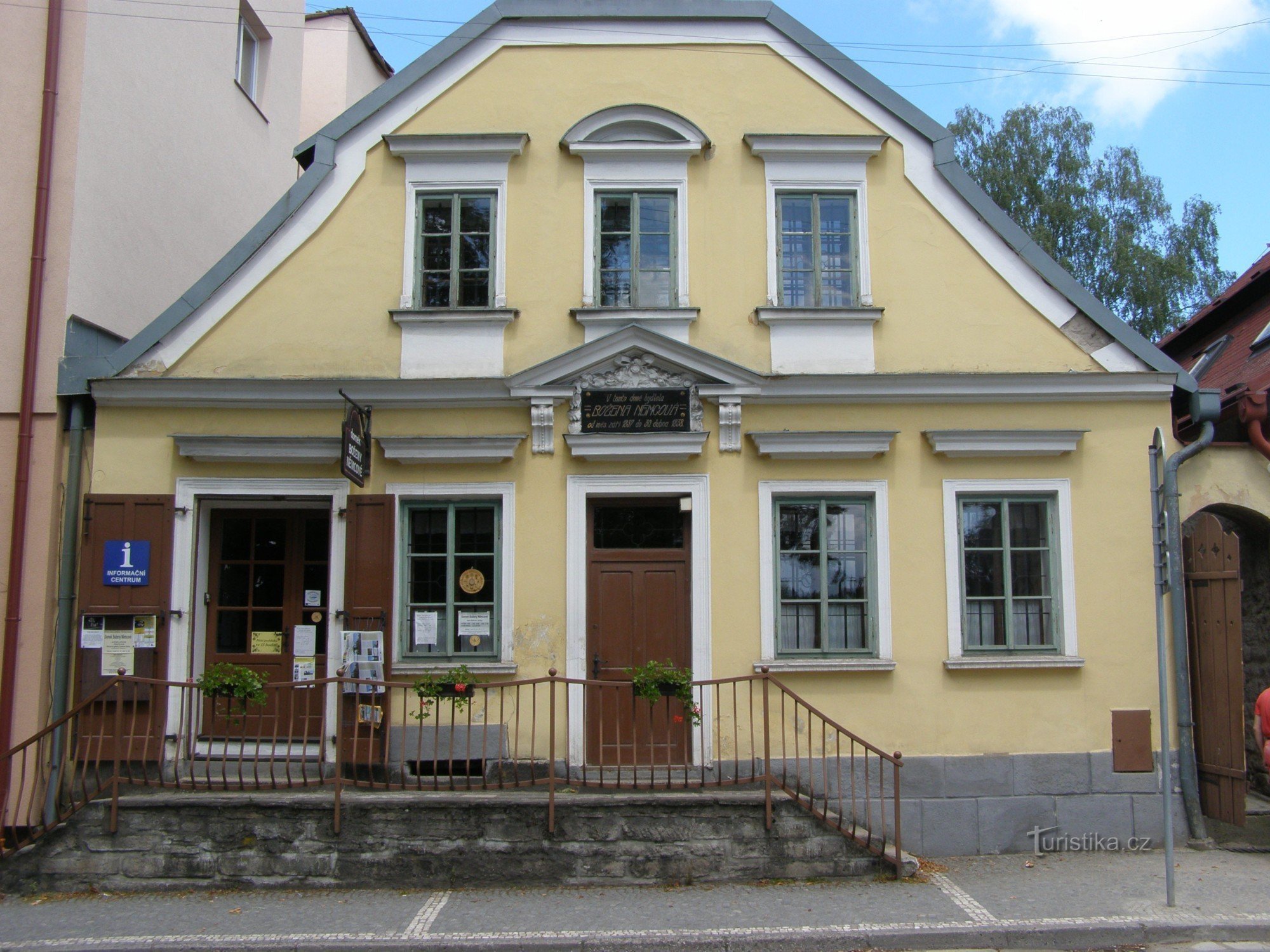 Červený Kostelec - info center, hiša B. Němcové