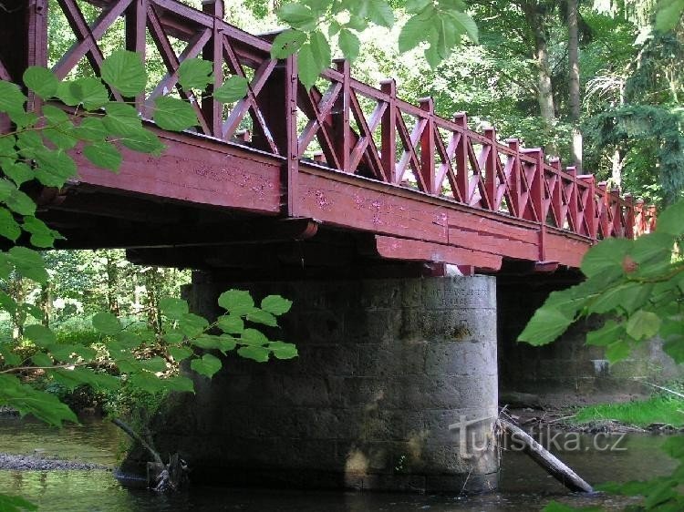 puente rojo