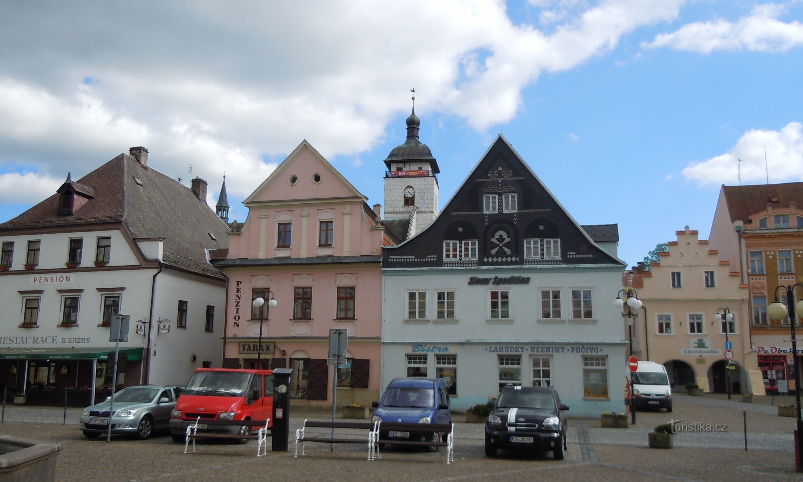 Česká Kamenice, Friedensplatz