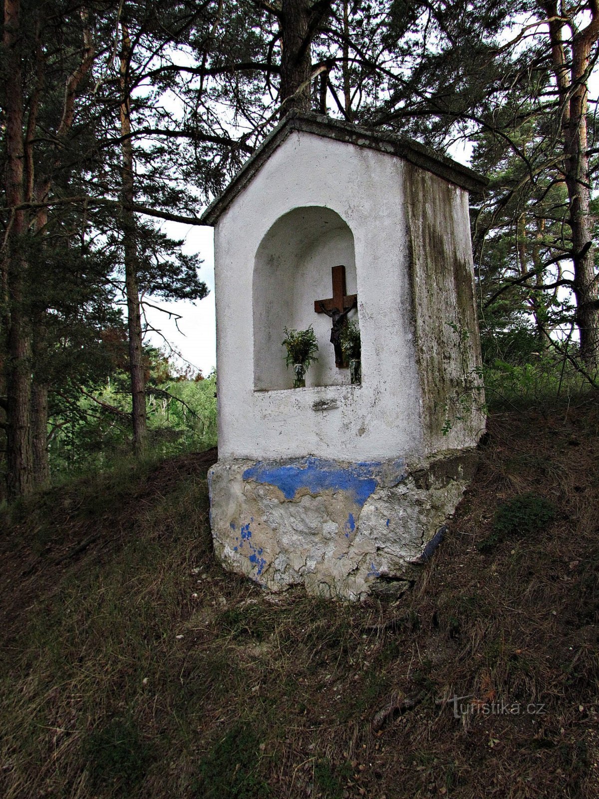 Czech Canada - niche chapel behind Stoječín