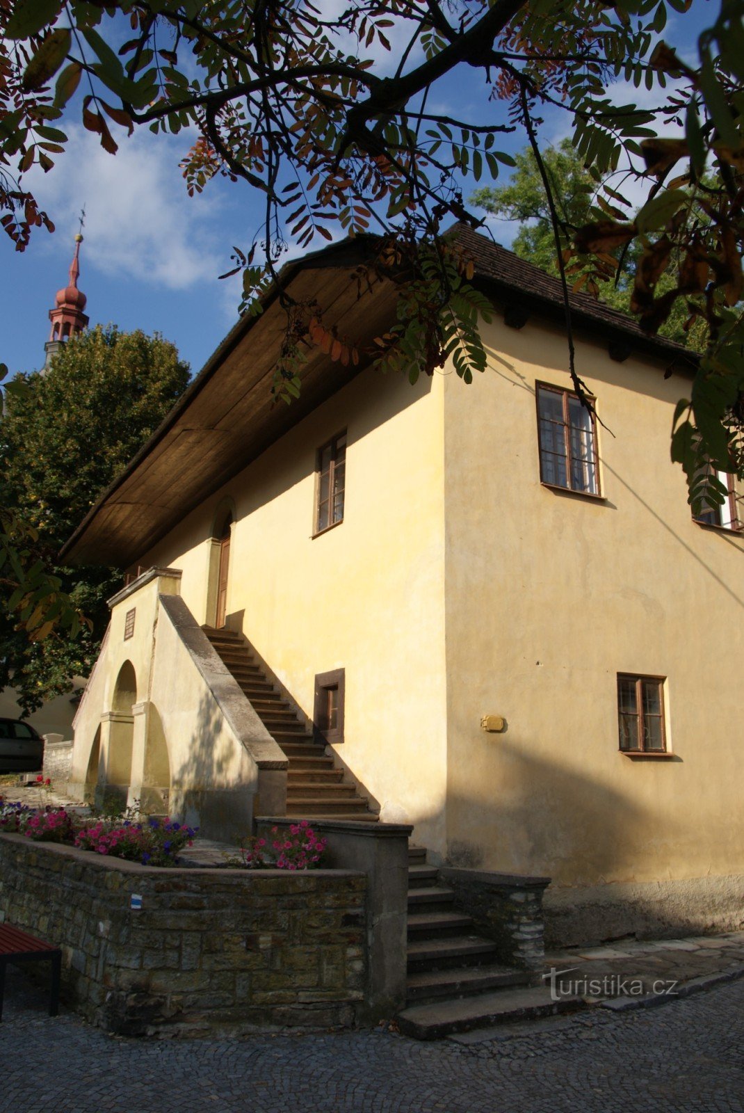 Ческа Скалице – «маленький» дом священника в стиле барокко.