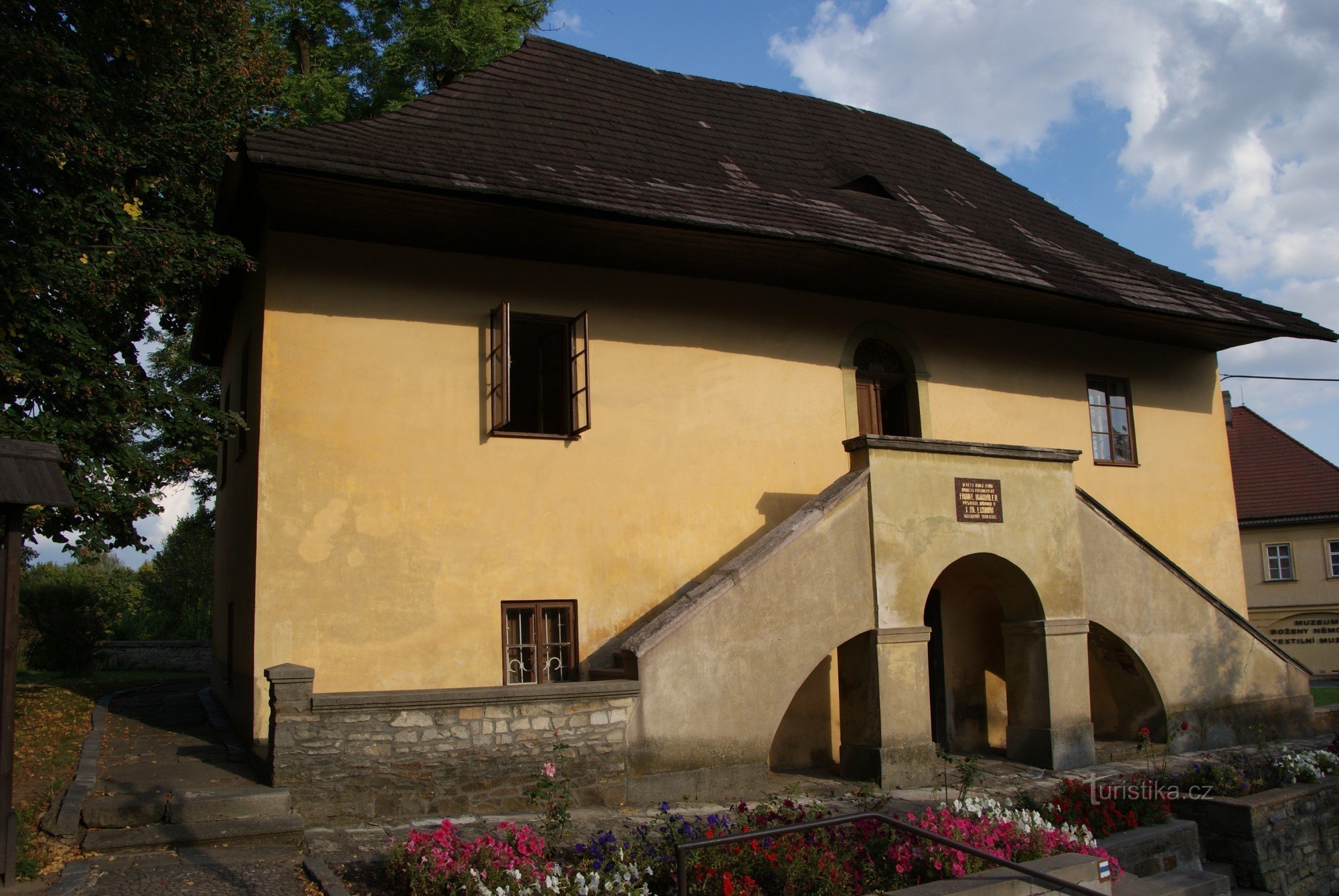 Ческа Скалице – «маленький» дом священника в стиле барокко.