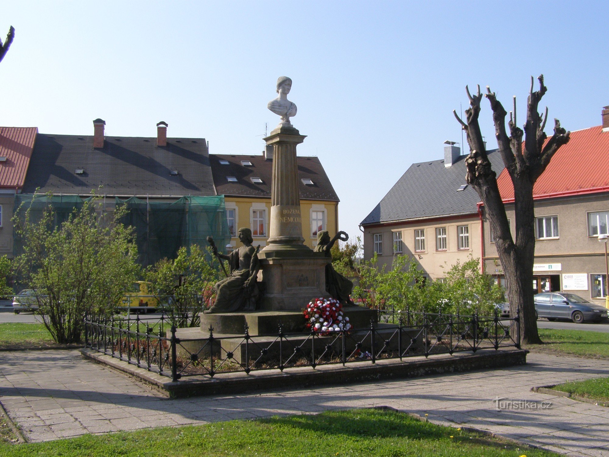 Ческа Скалице - Husovo nám.