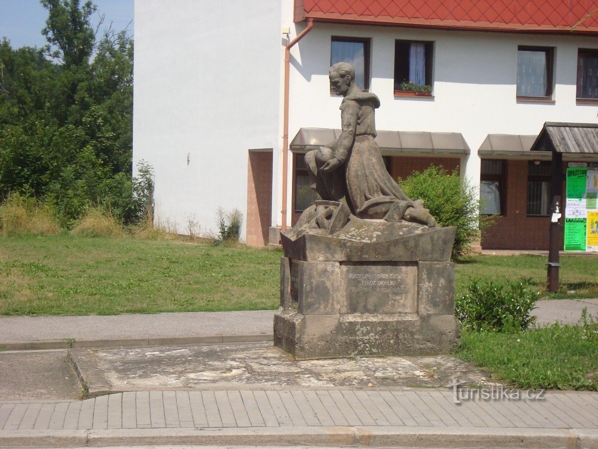 Česká Skalice-class TGMasaryka-monument to those who died in the First World War-Photo: Ulrych Mir.
