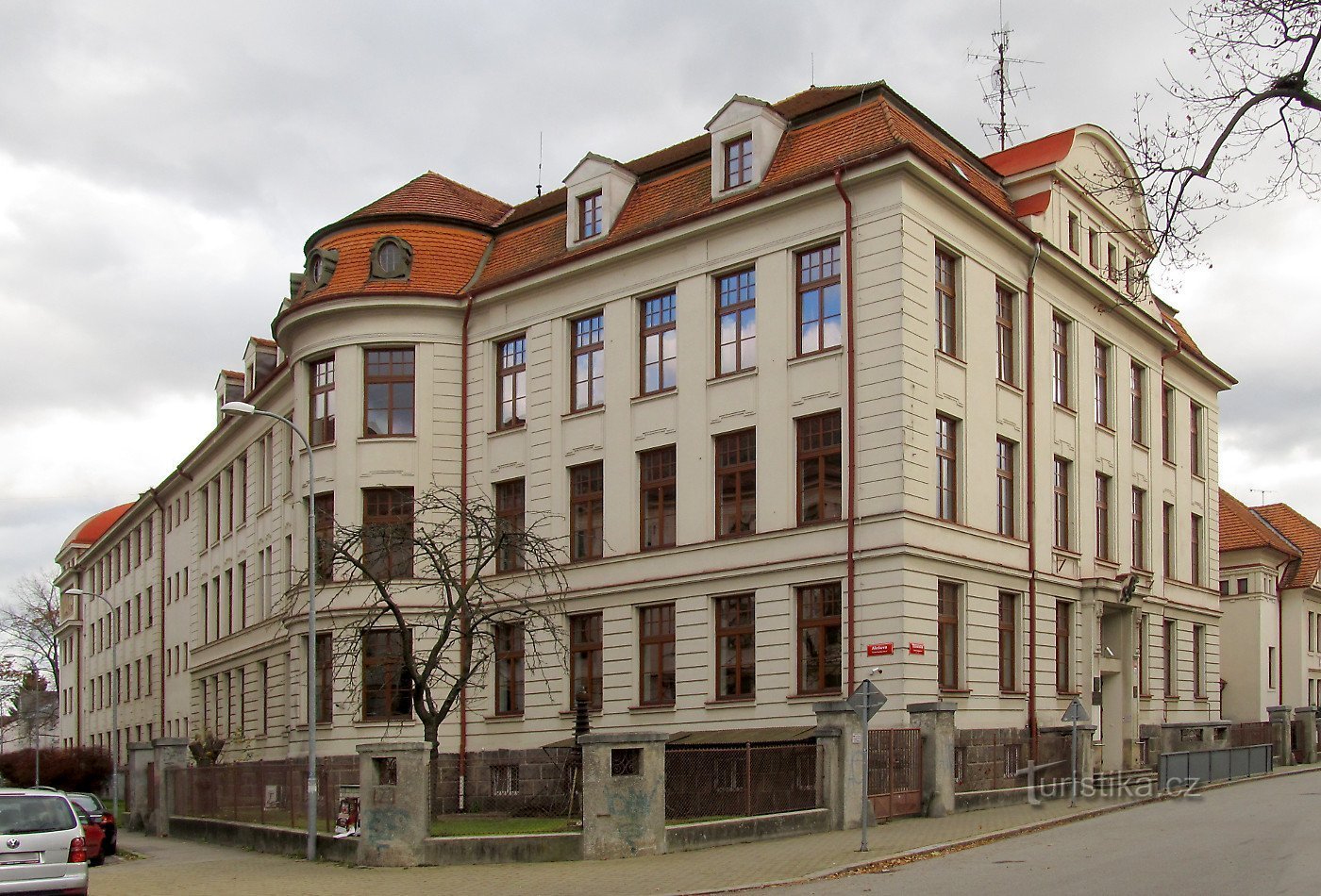 České Budějovice - Școala industrială secundară de inginerie mecanică și electrică