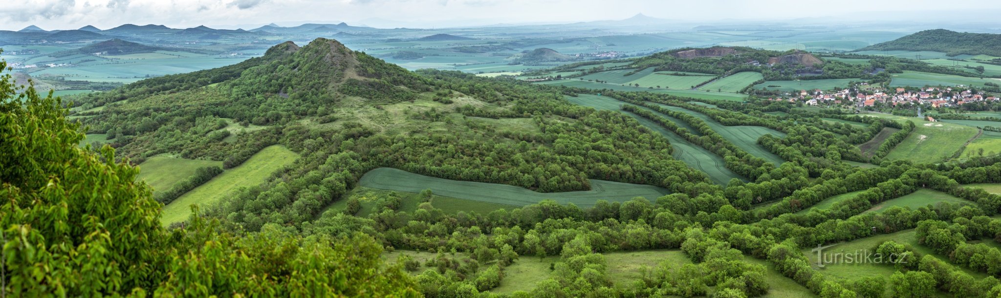 Czeskie Średniogórze © Anna Jirásková