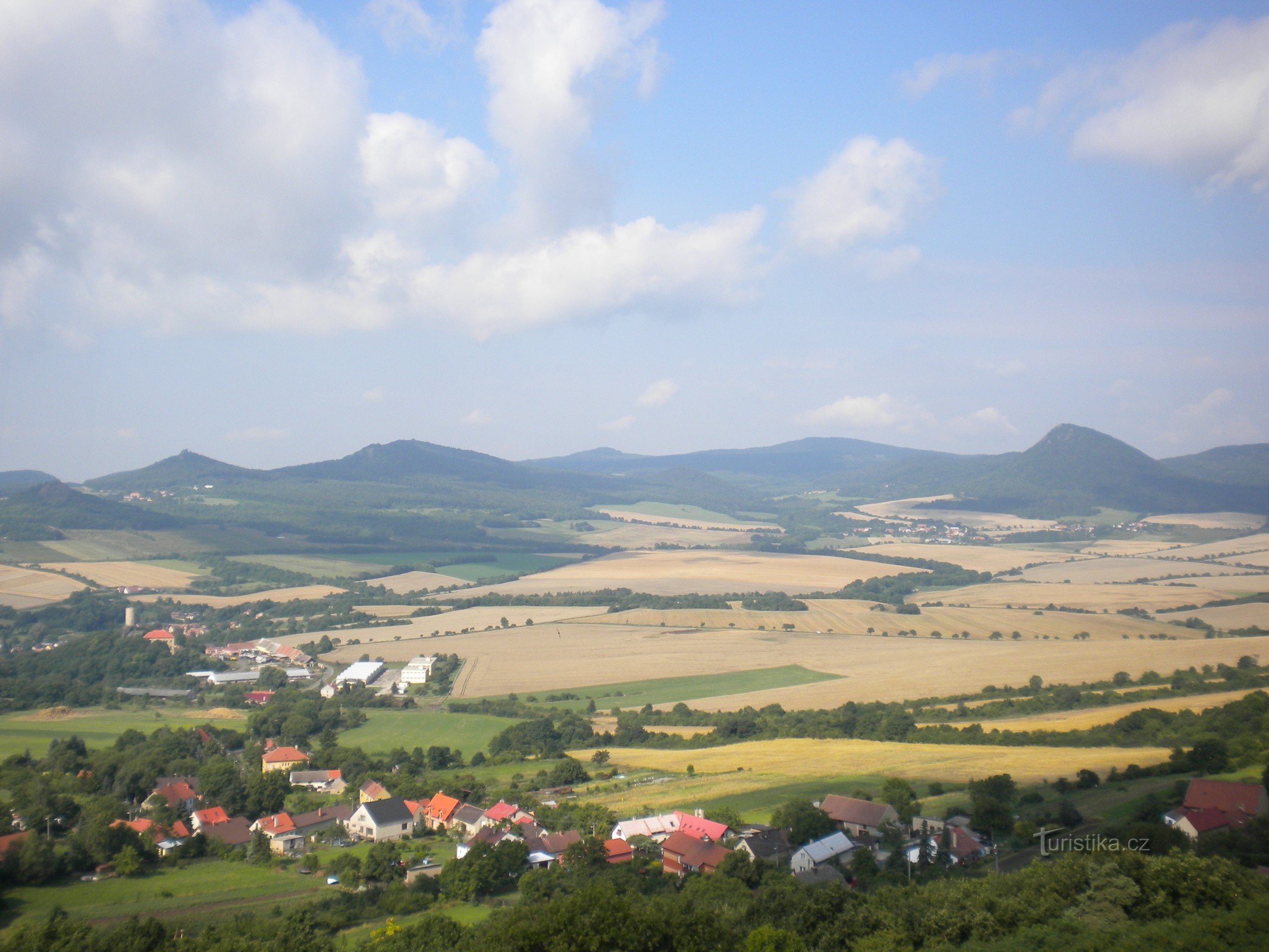 České středohoří fra toppen af ​​Holé vrch.