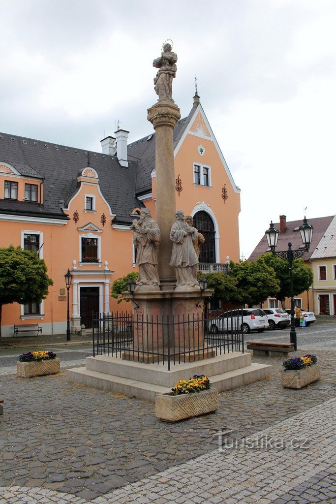 Stejar ceh, coloana Marian