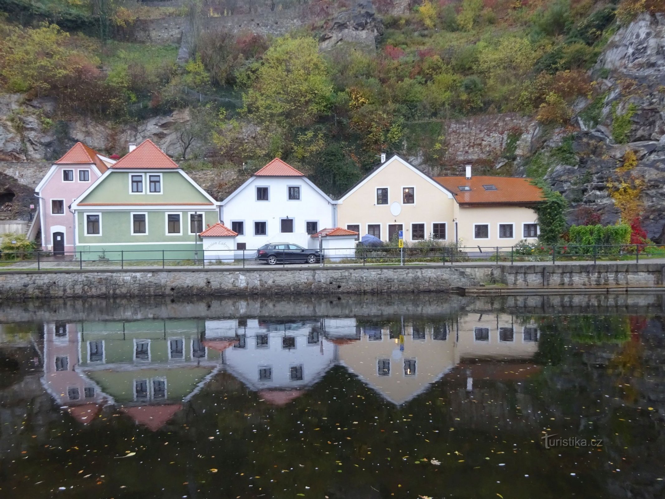 Český Krumlov in čarobna reka Vltava