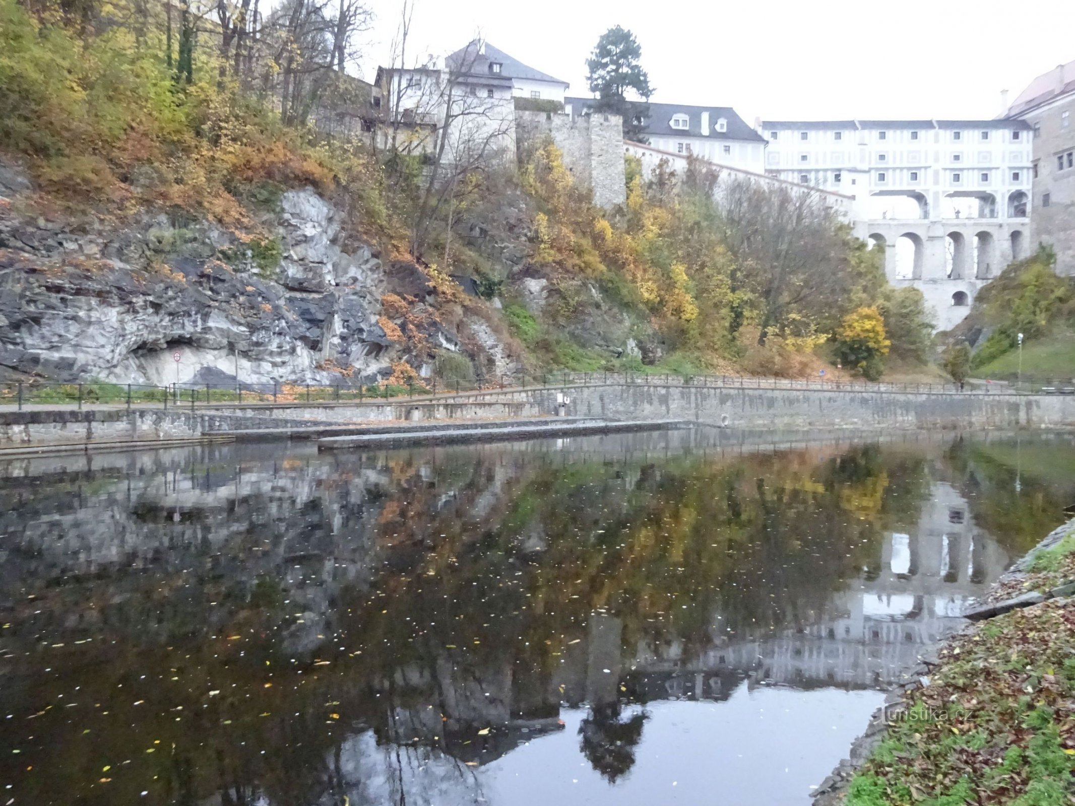 Český Krumlov in čarobna reka Vltava