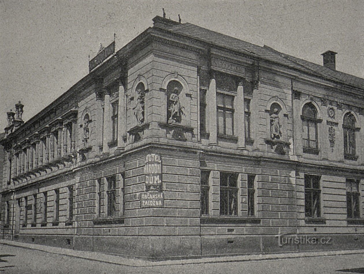 Český Národní dům v Trutnově před rokem 1917