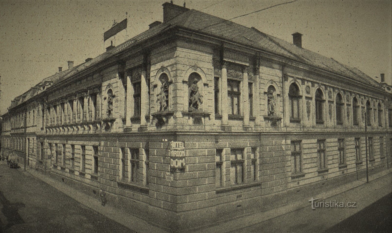 A Casa Nacional Checa em Trutnov em 1916