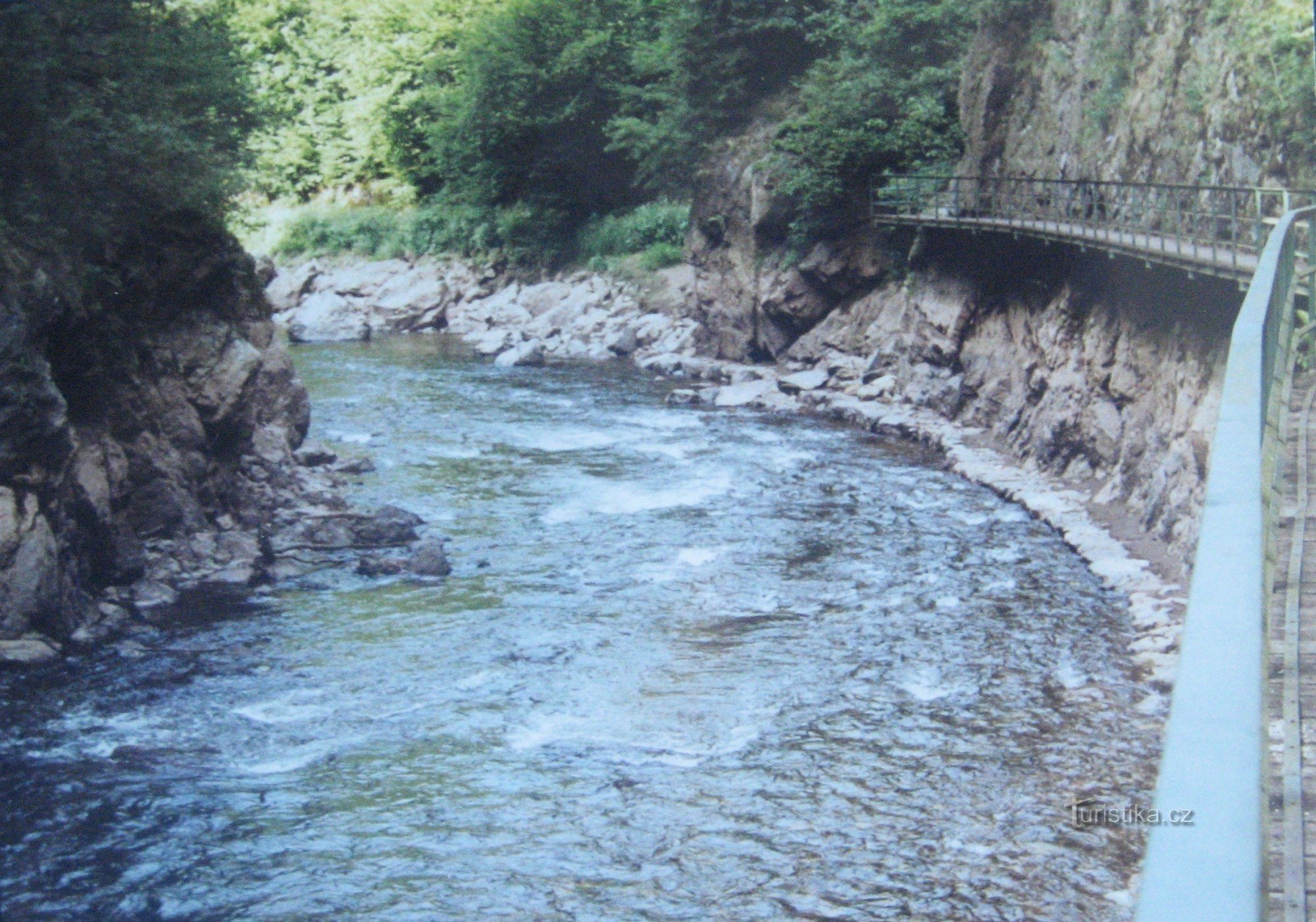 ЧЕСЬКИЙ РАЙ 2005 - 6. Semily - Bozkovské caves - Riegro's trail