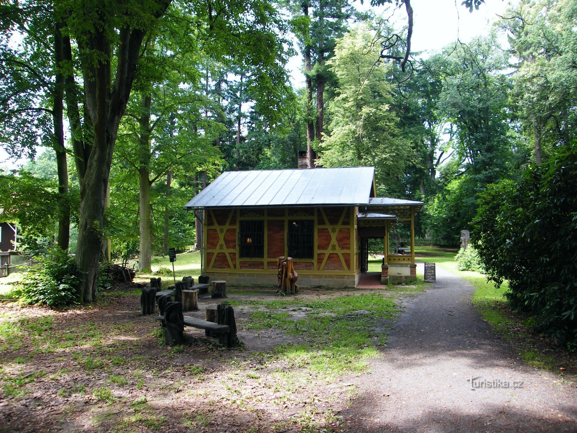 TSJECHISCHE PARADIJS - RUWE ROTS