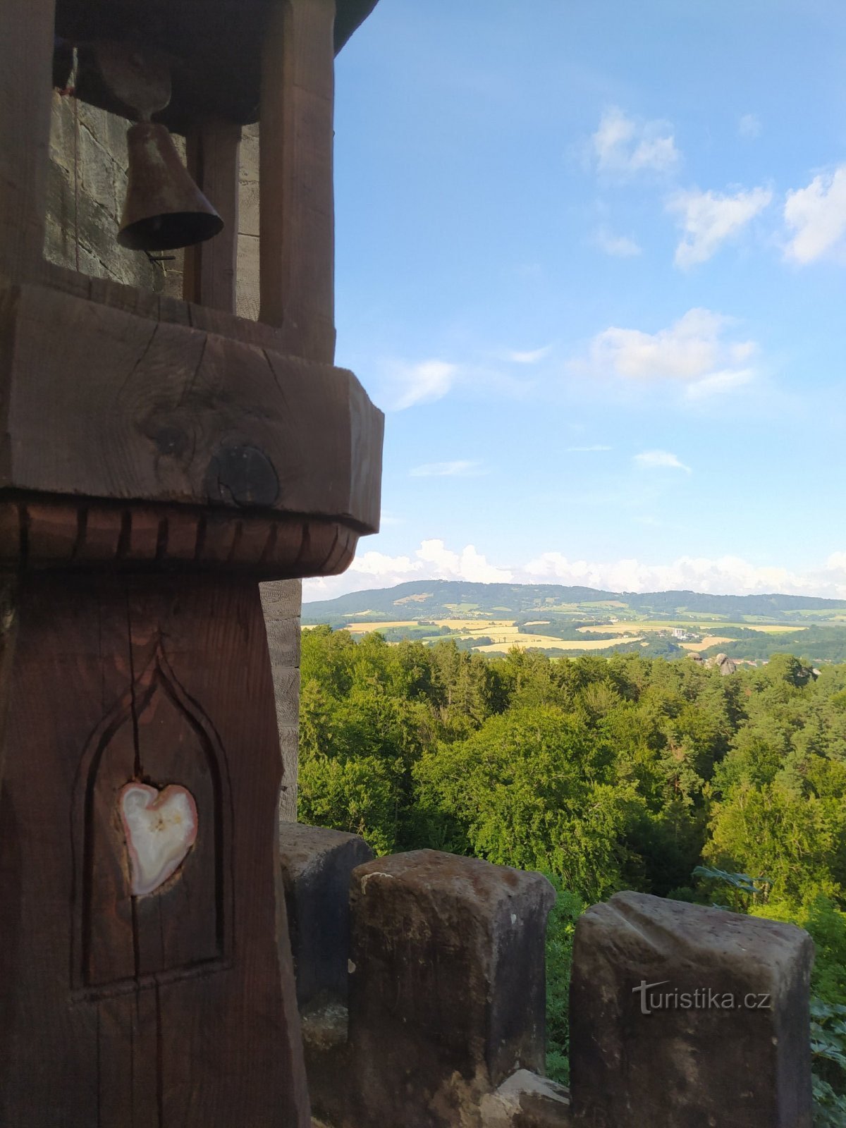 Bohemian Paradise - Hruboskalsko, vista do Castelo de Hrubá Skála