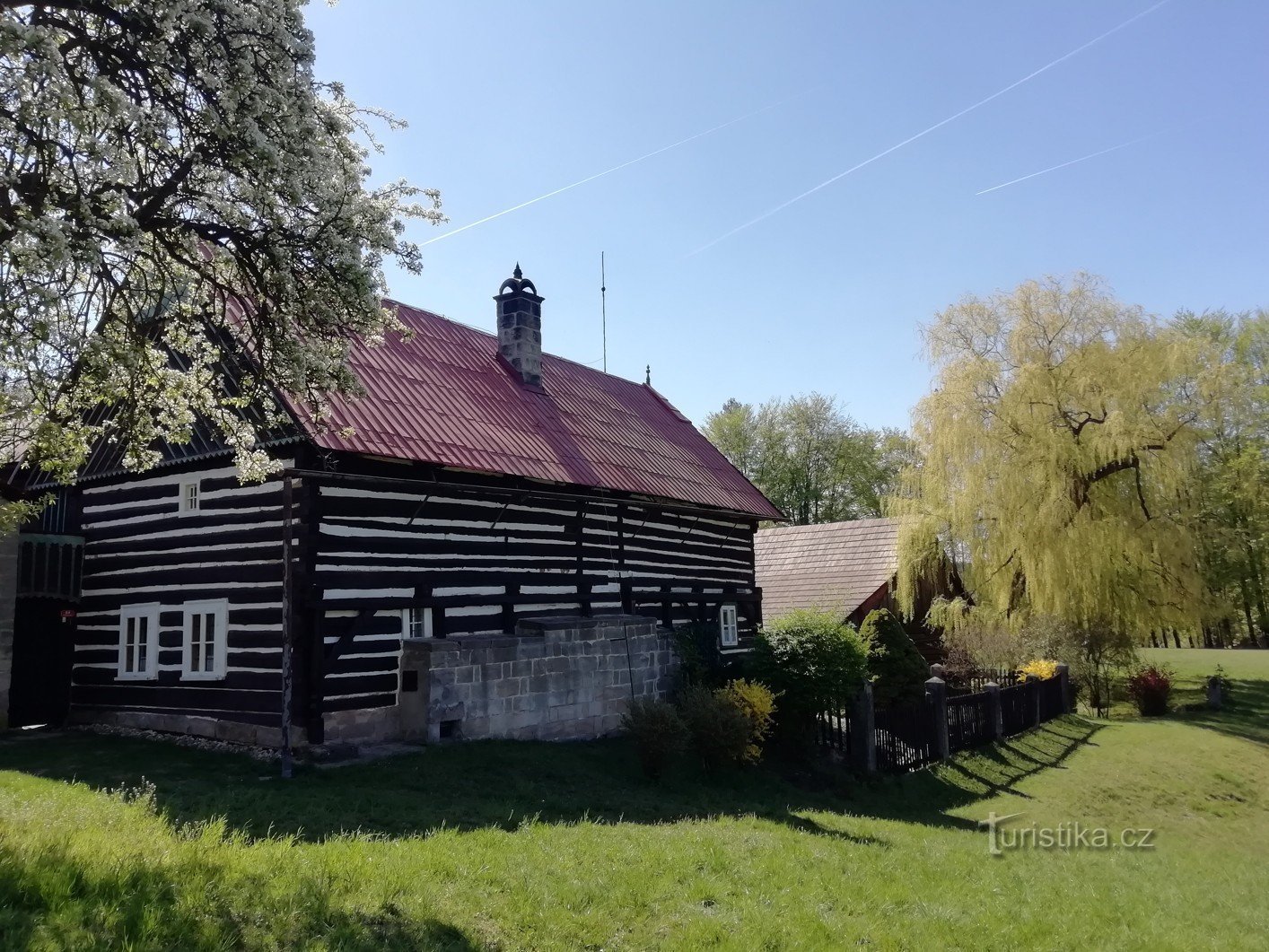 Cseh paradicsom, Kopics tanya és hazánk sziklákba vésett története
