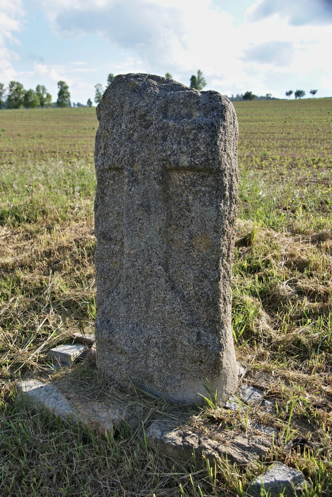 Český Rudolec – ristikivi