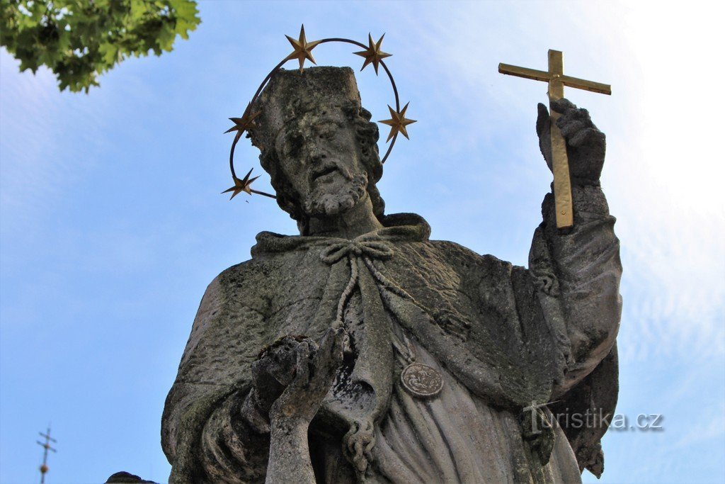 Český Rudolec, socha sv. Jana z Nepomuku - poprsí