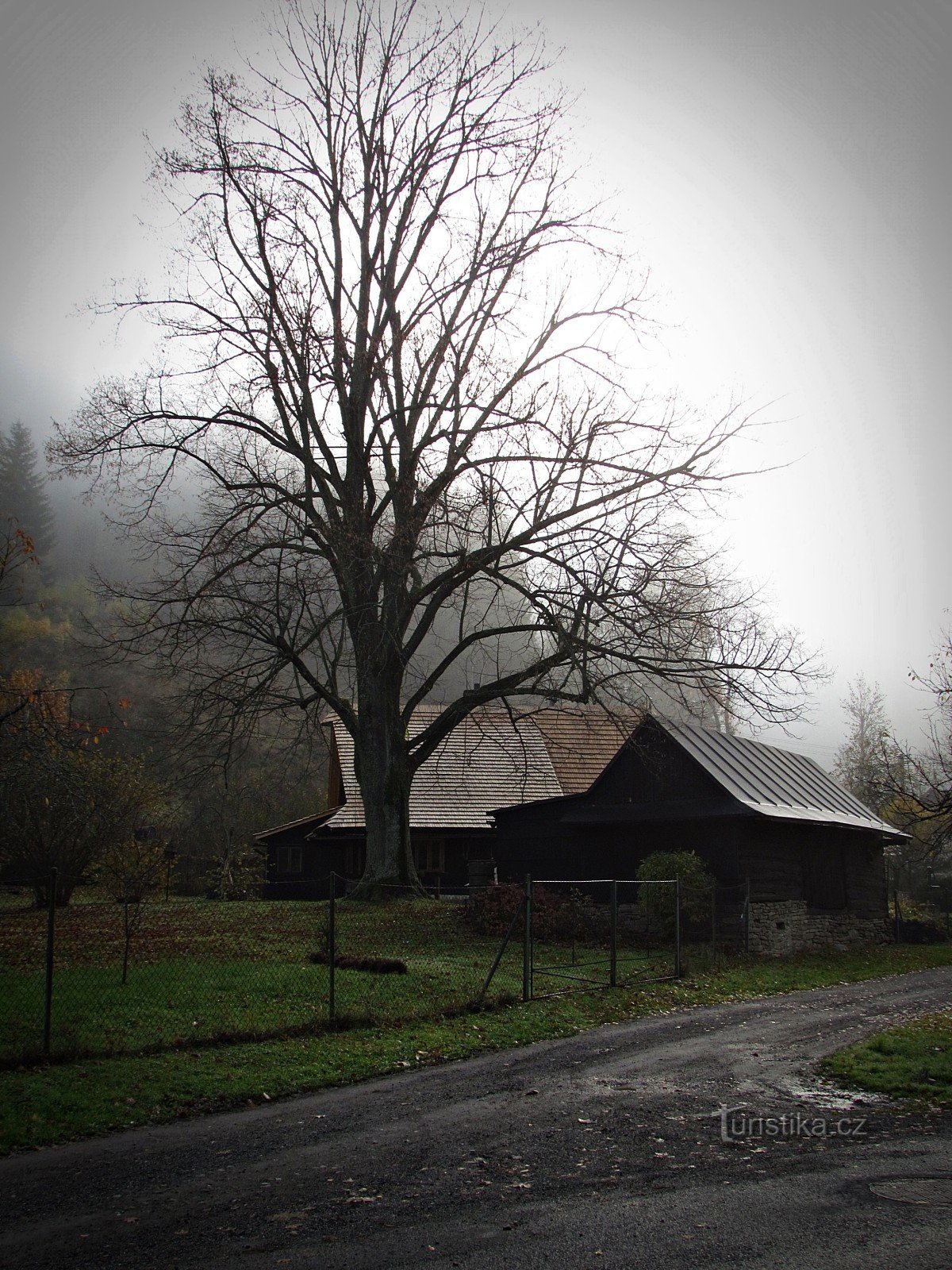 Route vers Velké Karlovice et Soláň