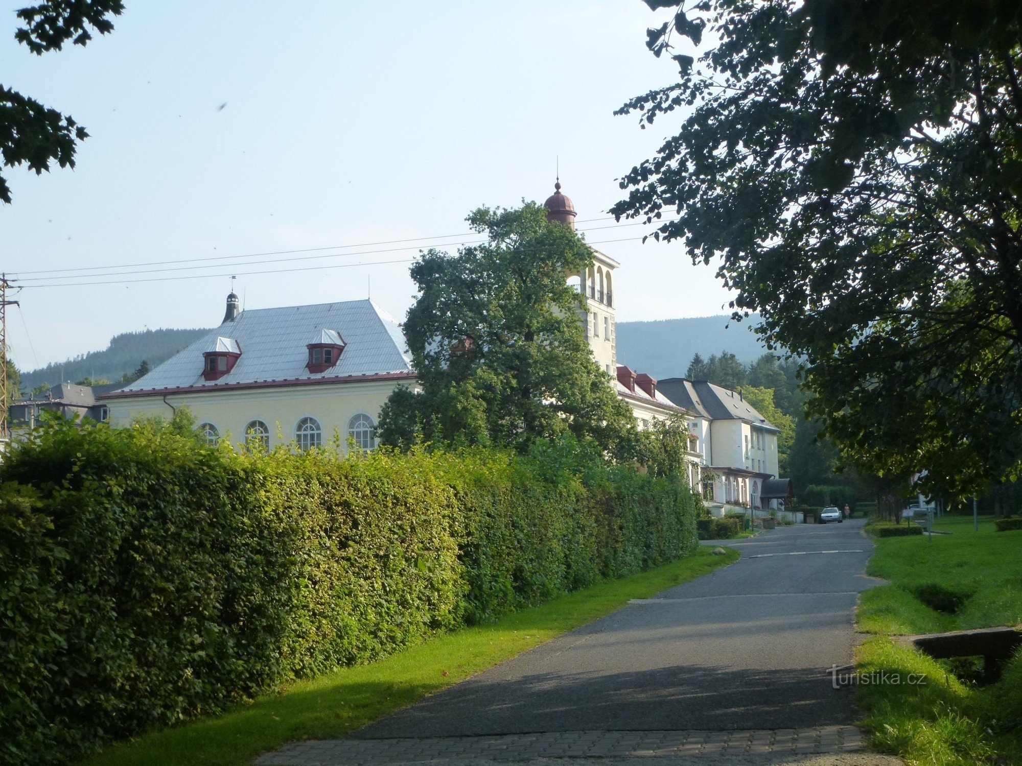 Cesta k dětské léčebně Edel