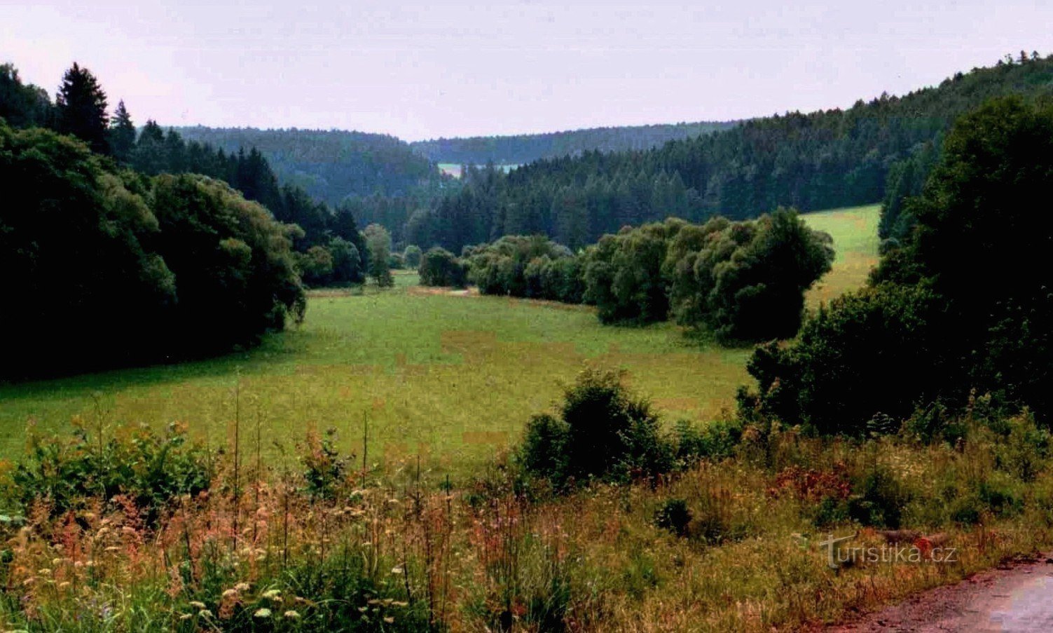 el camino a las cuevas de Javoříčky