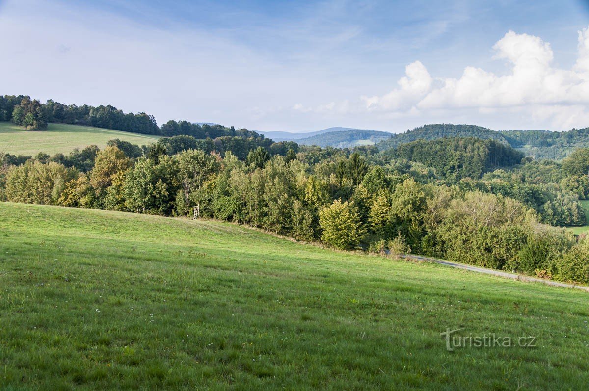 La route de Mladoňov depuis Václavov