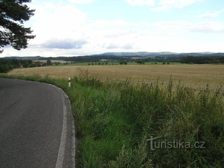 Vägen till byn Blažkov