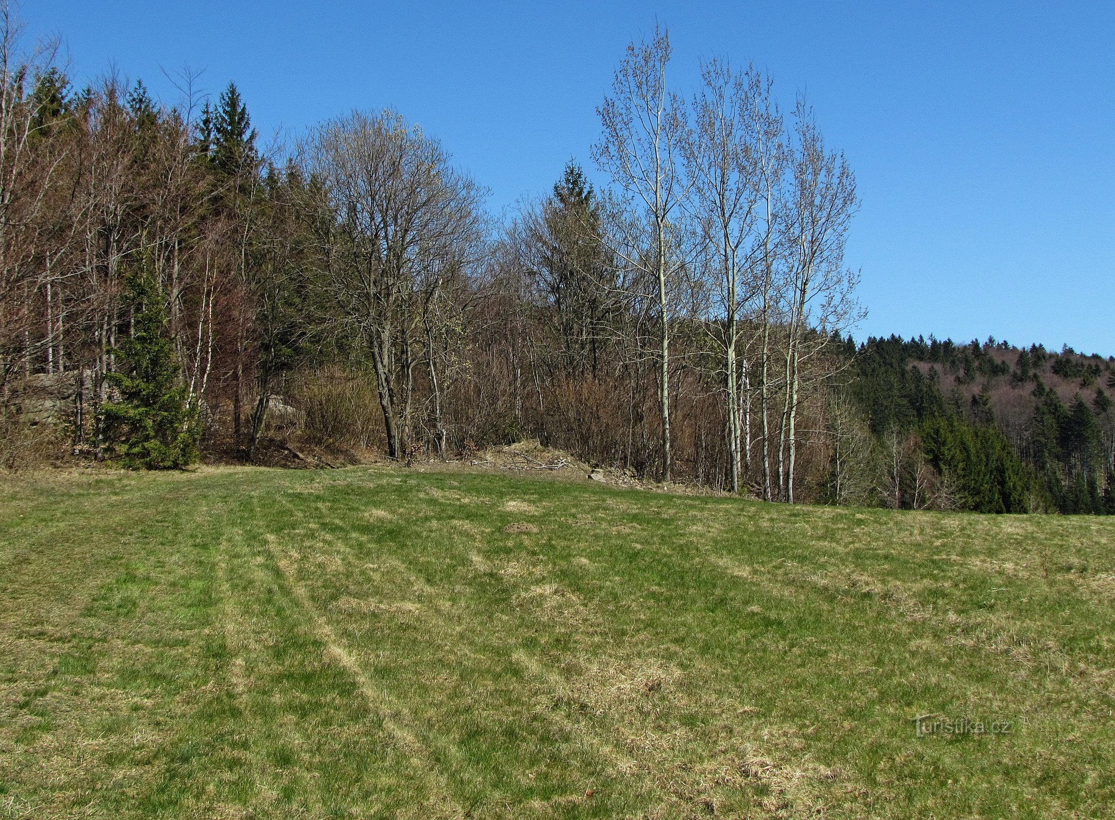 estrada para Skalicí