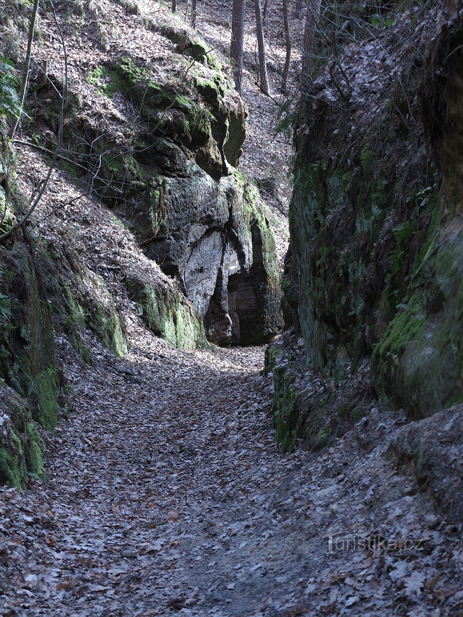 El camino a la capilla de la roca