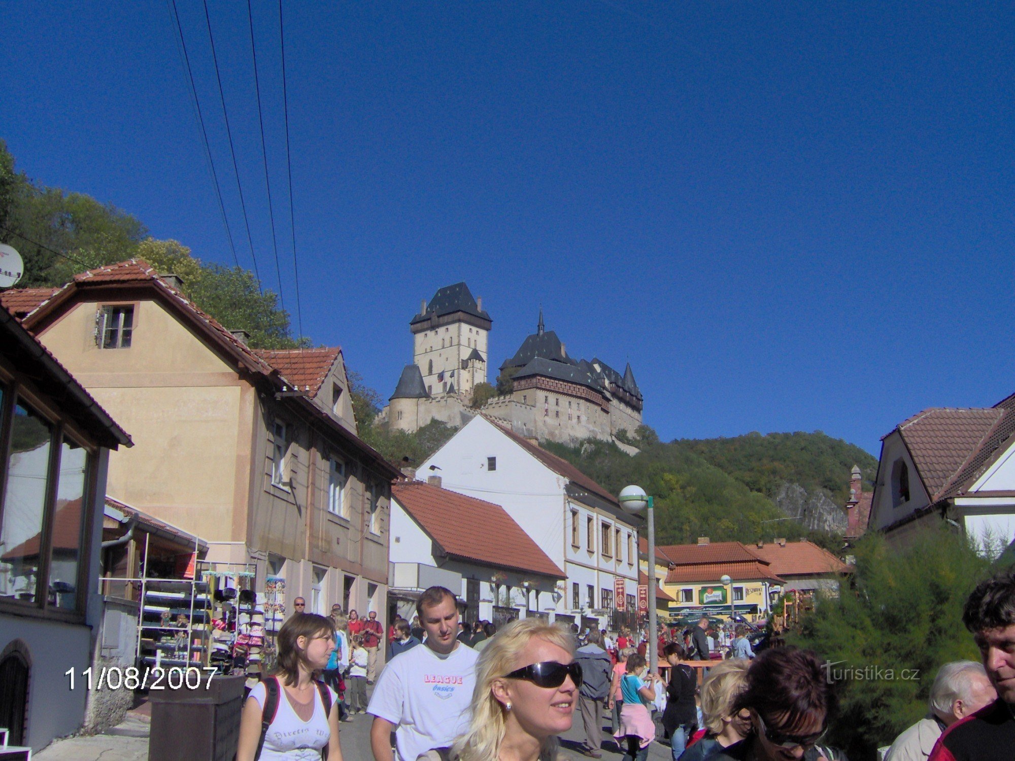 Straße nach Karlštejn