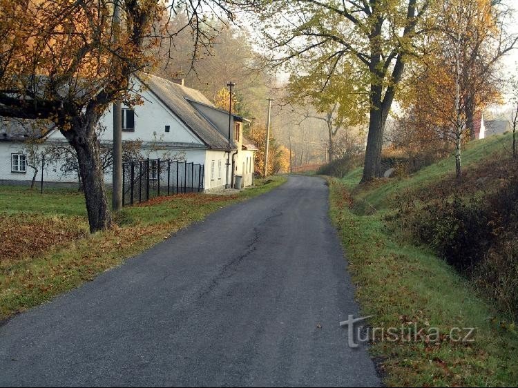 A estrada através de Skrbovice