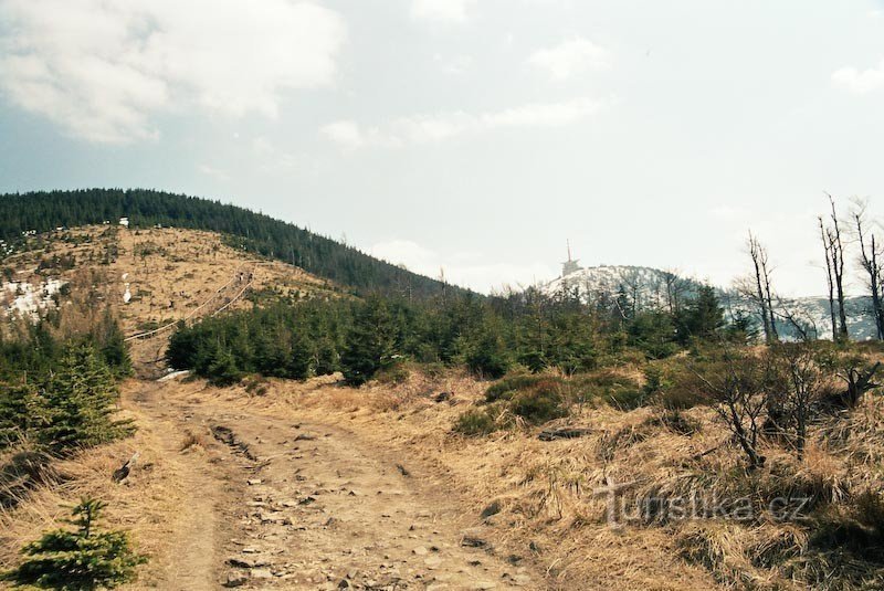 ο δρόμος από την κορυφογραμμή του Μαλχώρ