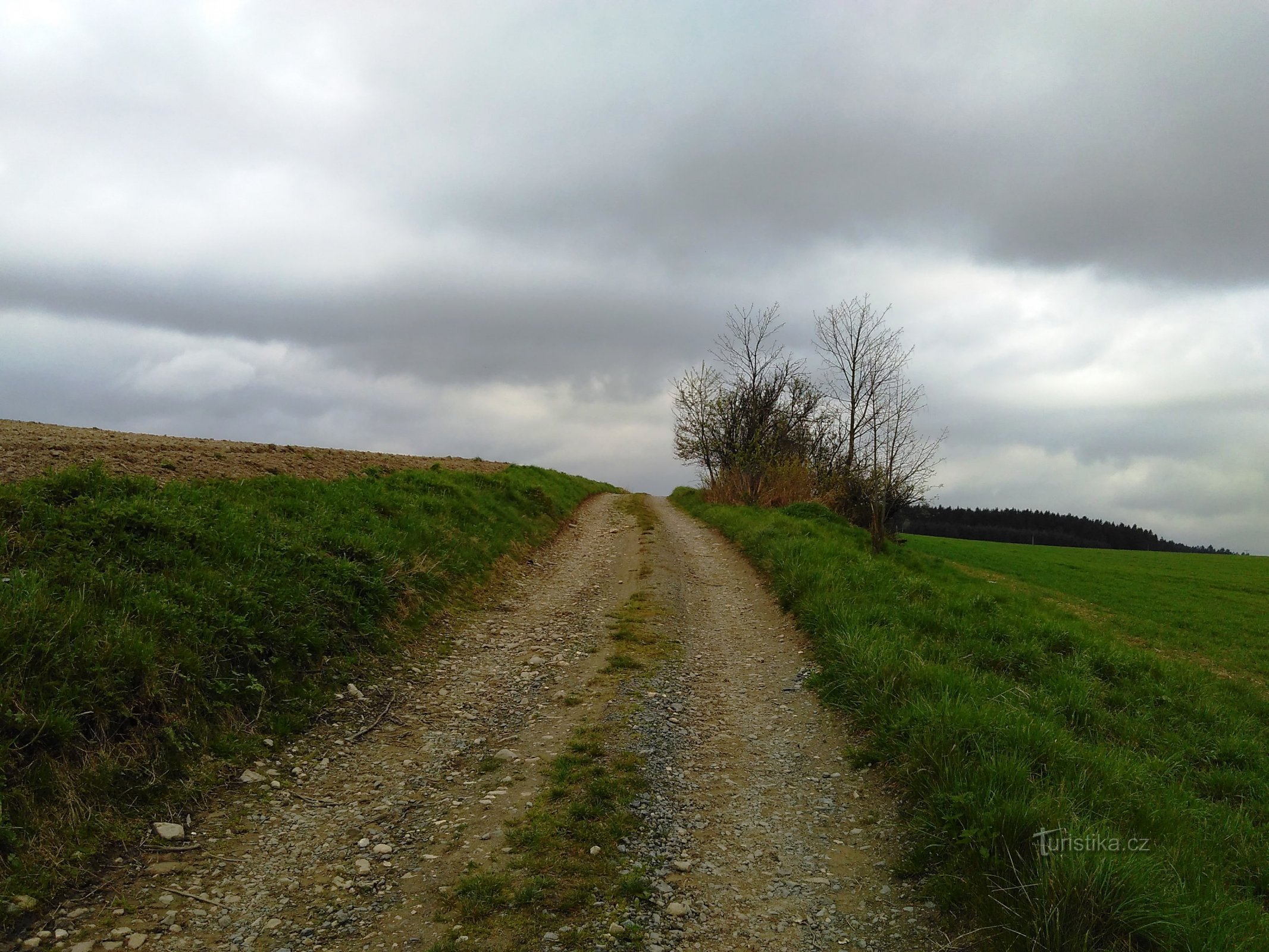 vejen bag landsbyen