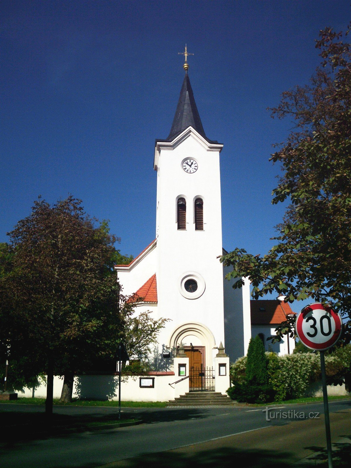 Čestlice - kyrkan St. Procopius