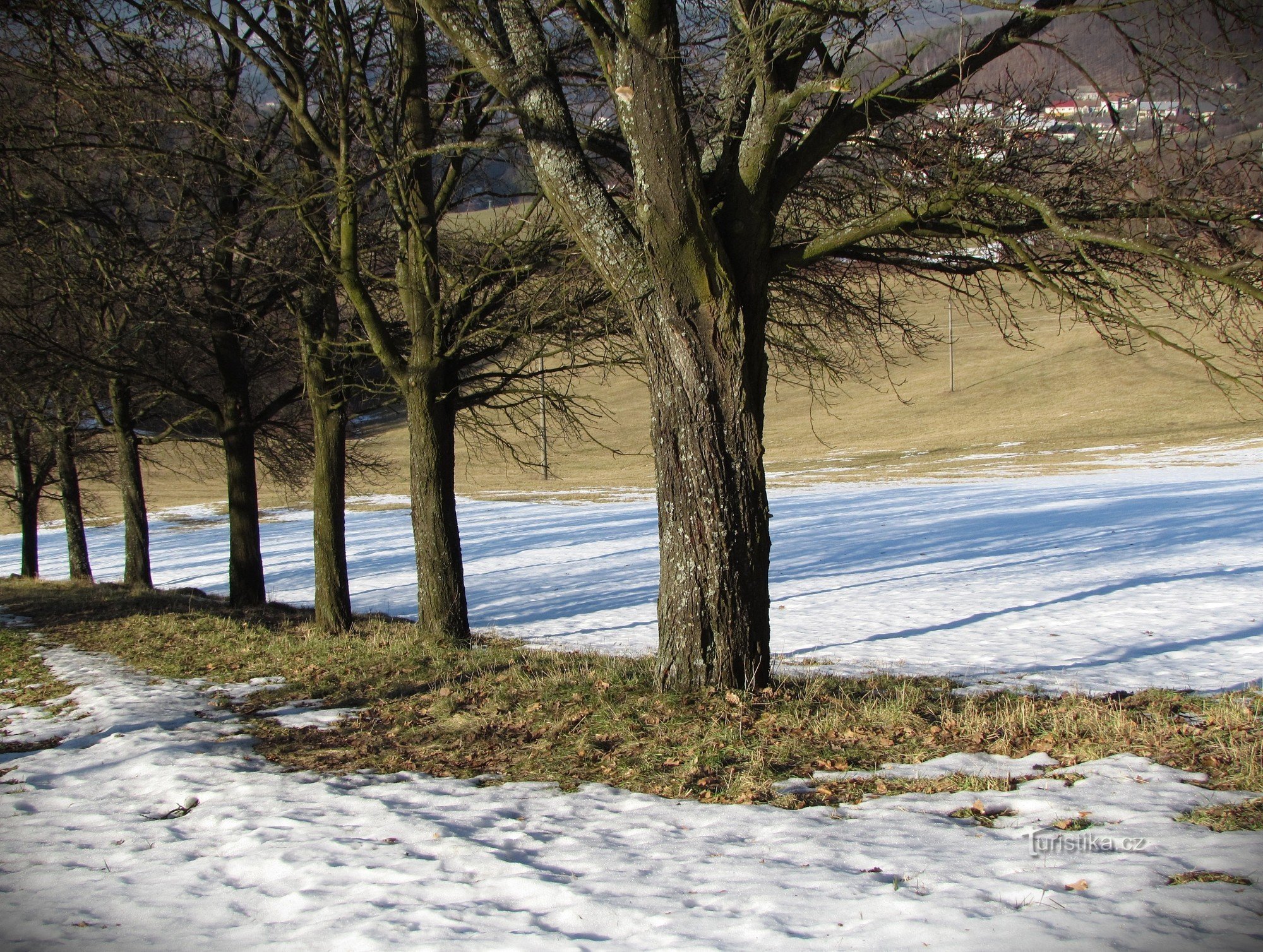 Roads from Kudlov to Jaroslavice