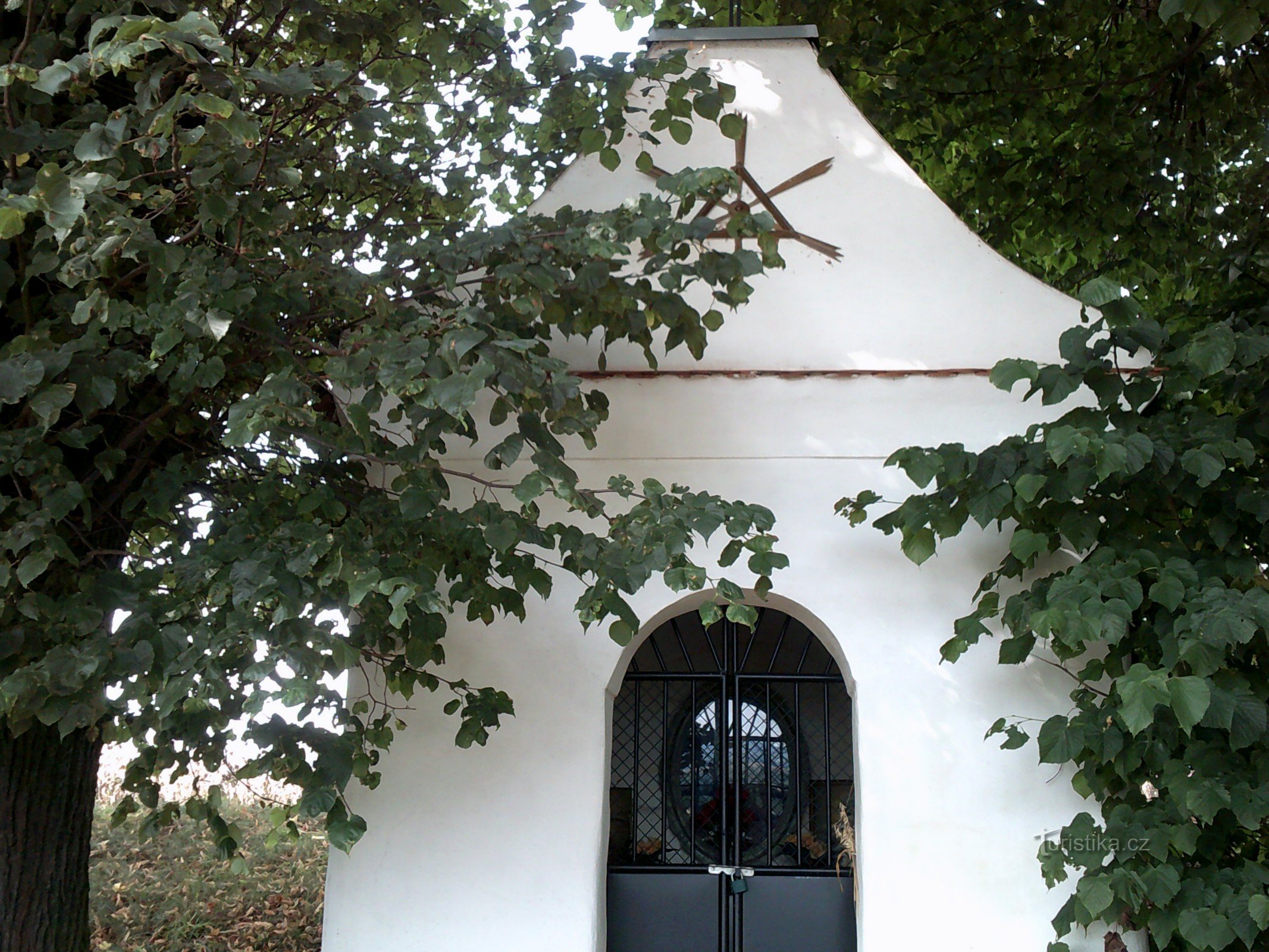 Chabeřice chapel from Zruč