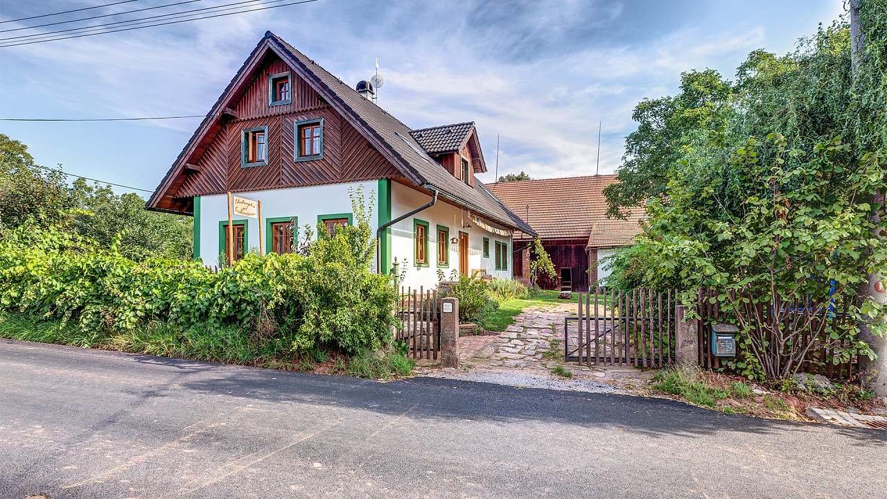 Casa de campo bajo Krakonošov