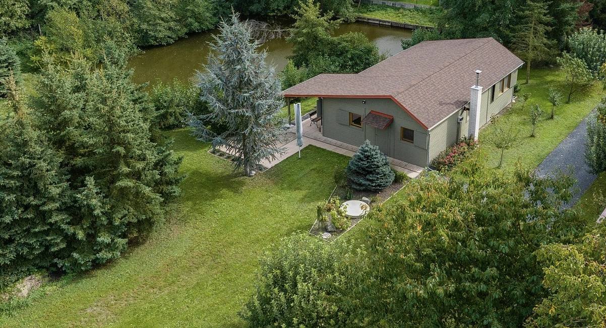 Chaloupka u rybníčku