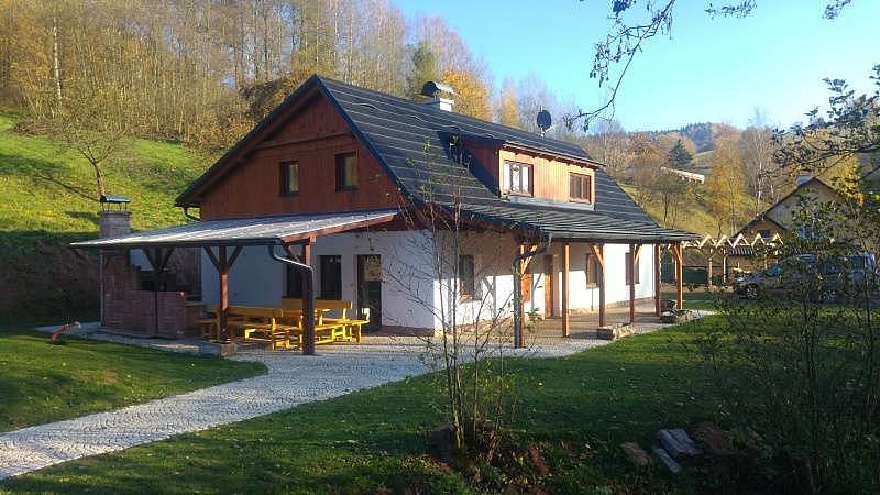 Casa rural Linia Petříkovice - Vista general desde la izquierda