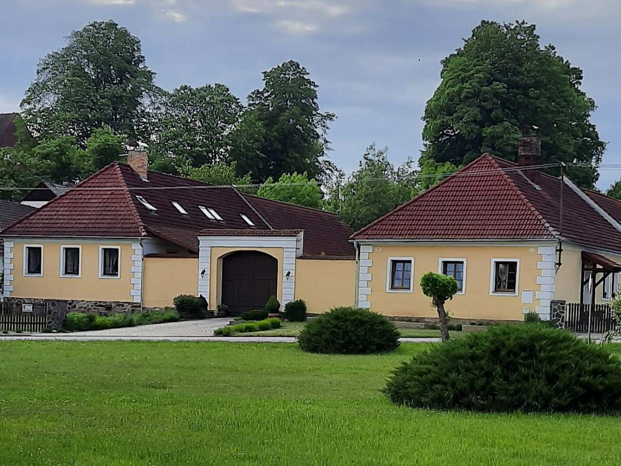 Cottage Lutova