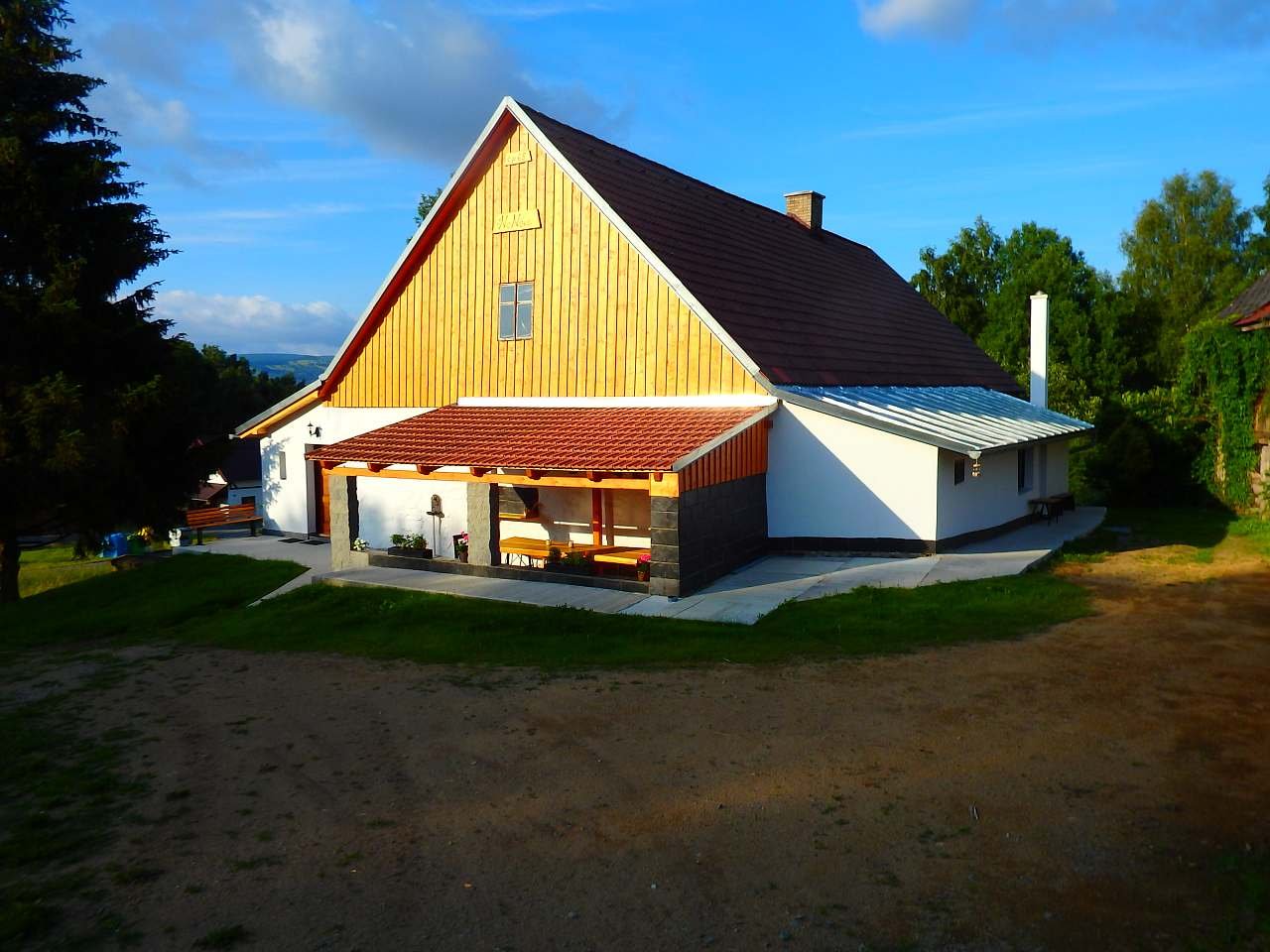 casa de campo em Navsi