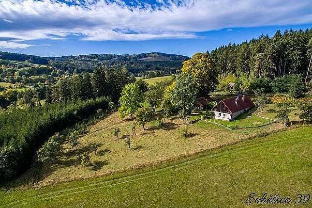 Cabană în singurătatea Soběšice