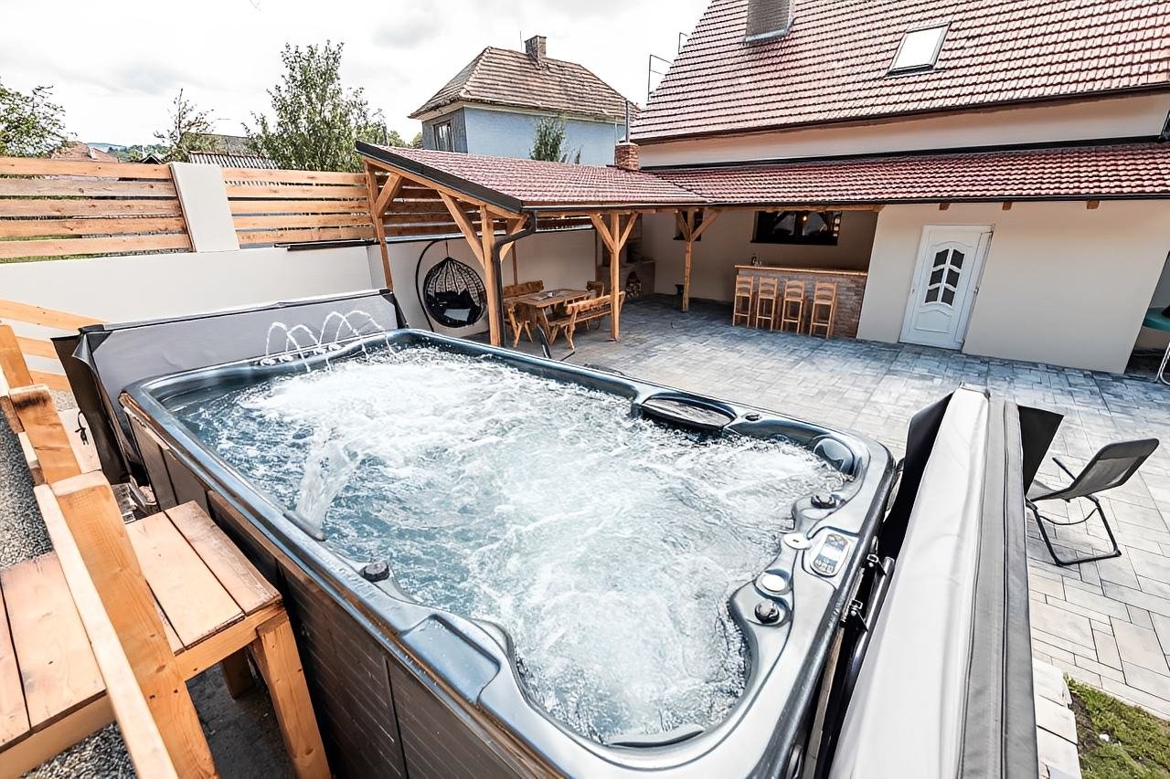 Chalupa Pod Javořinou - SwimSpa