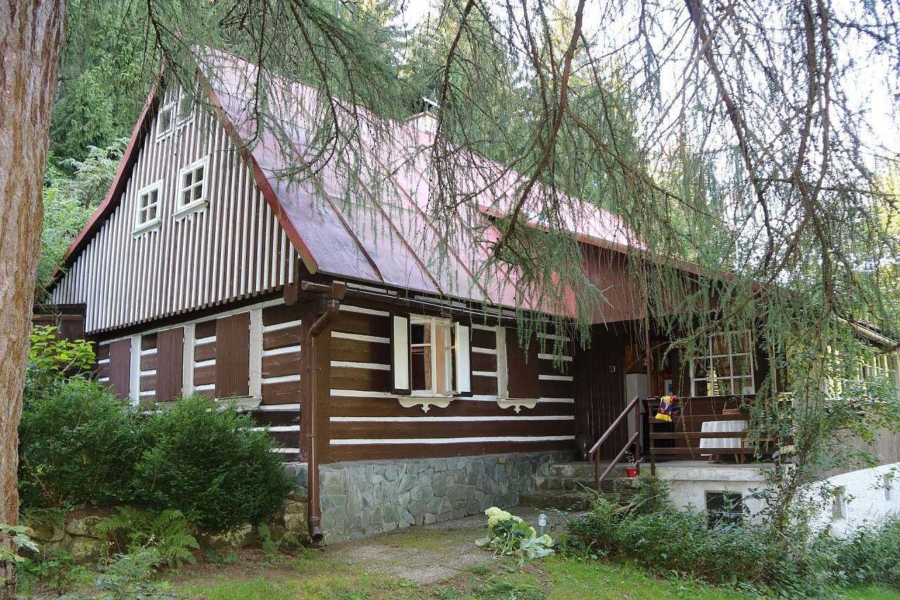 Hütte unter Modřín Příchovice