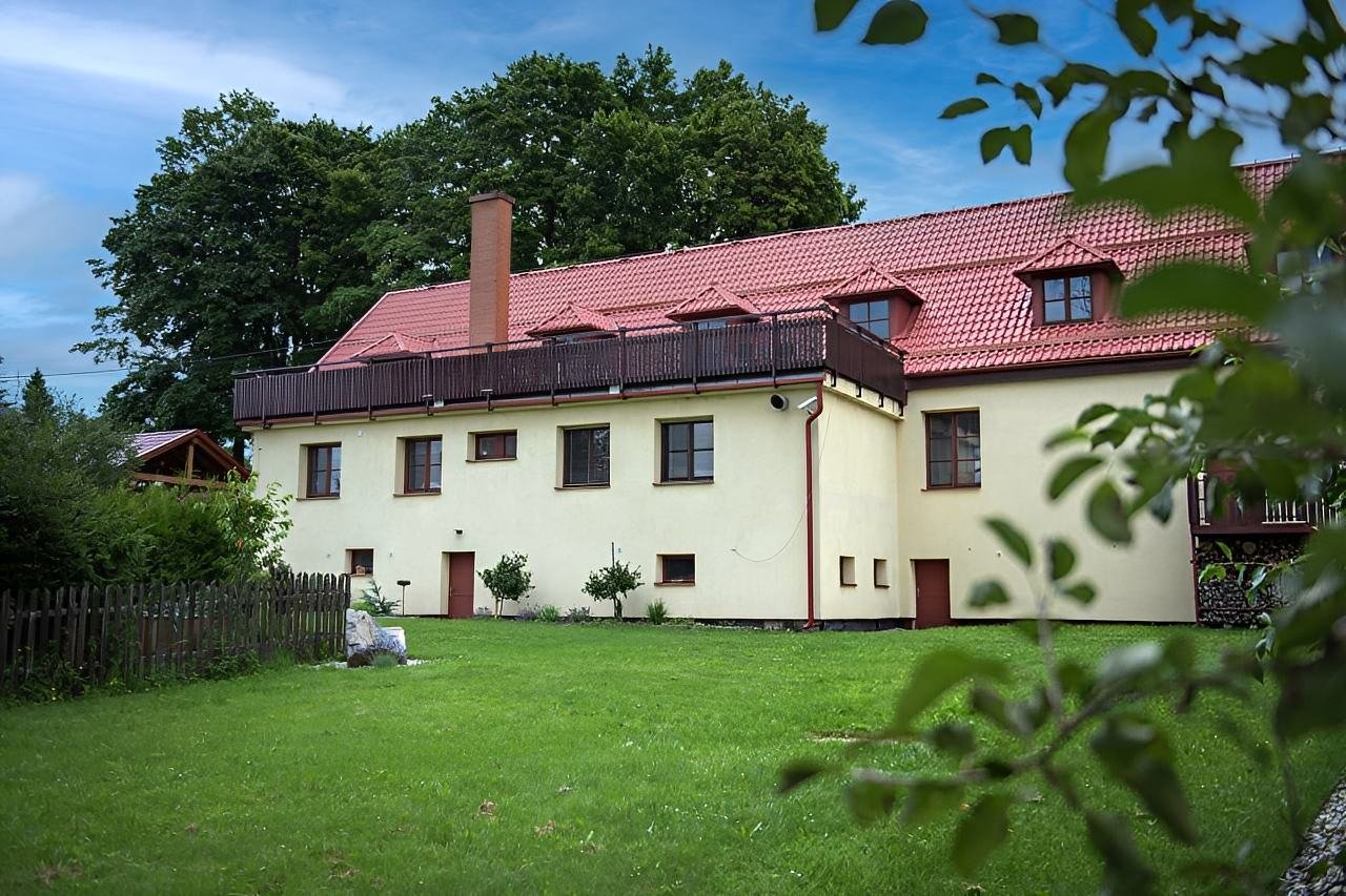 Chalupa Pod Slunečnou, Jeseníky, pohled zezadu